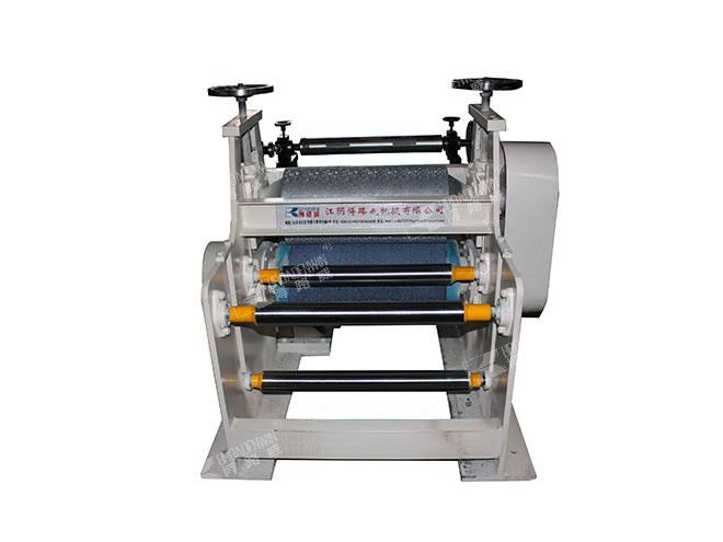 箔片壓紋機(jī) http://www.webhyip.com/uploadfiles/211.149.255.8/webid1945/source_water/202202/164596991616.jpg